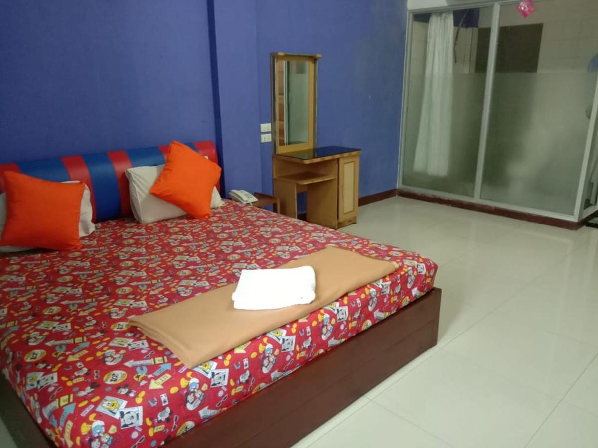 Grand Hotel Pemangkat Екстериор снимка